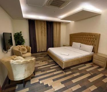 Lahore Apartamento | Gold Crest Luxury One Bed Apartment