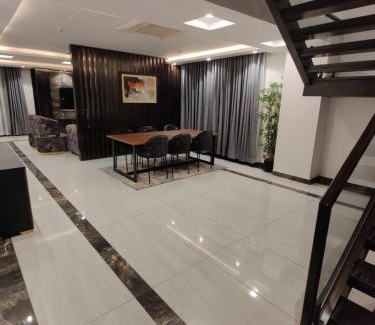 Lahore Hotel | Gold Crest Mall & Residency Premium Apartments With Al-Fatah Store & Shopping Mall