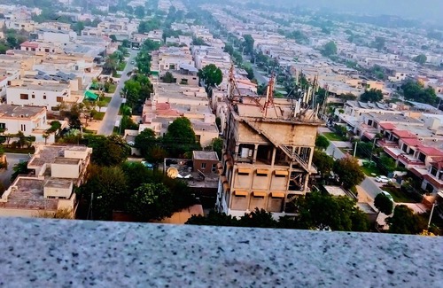 Lahore Apartamento | GOLD Crest,Peaceful Urban Heaven in the heart of DHA phase 4