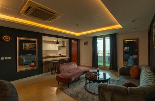 Lahore Hotel | Gold Crest
