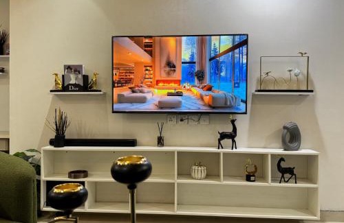 Loralai District Apartamento | Gold crest serviced apartments DHA phase four Lahore