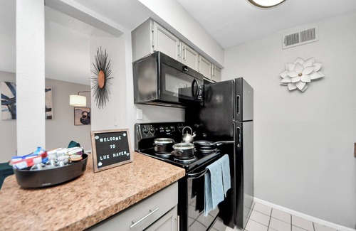Houston Apartamento | Gold cup,Wrk frm home,Galleria,NRG,Pool,Sleeps 7, Keyshia Cole, Russ