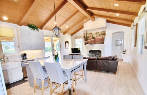 Santa Ynez Cabaña | Medalla de Oro del viñedo / Beautiful Setting / Cocina completa / hipoalergénica
