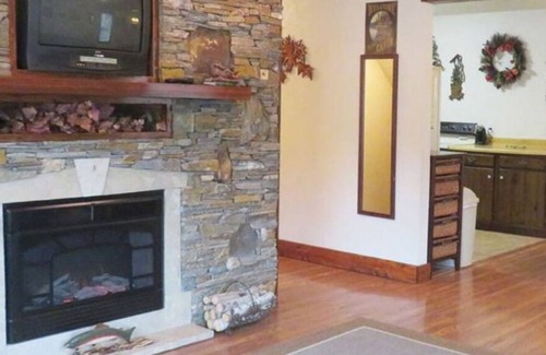 Hill City Casa | Gold Mine.