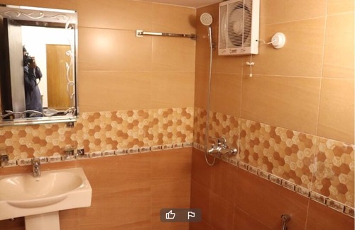 Lahore Hotel | Gold Star Hotel