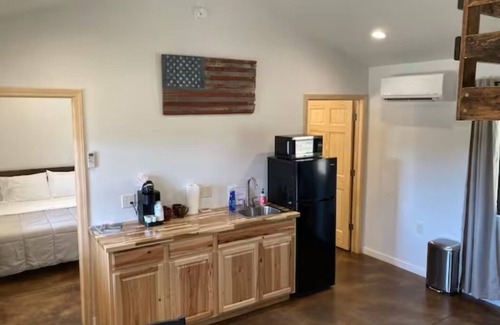 Custer Cabina | Gold Valley Camp Cabin 2 | 1 Bed, 1 Bath