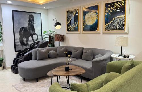 Lahore Apartamento | Goldcrest Luxe Living - 5 Star Serviced Apartments , DHA Lahore