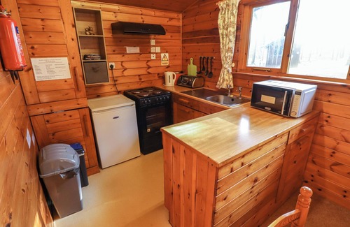 Alford Cabaña | GOLDCREST, pet friendly, country holiday cottage in Alford