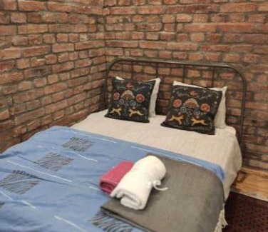 Vukov Spomenik Apartamento | Golden Age Hollywood PROMO PRICE!
