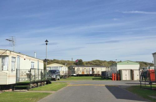 Chapel Saint Leonards Complejo | Golden Anchor Caravan Park