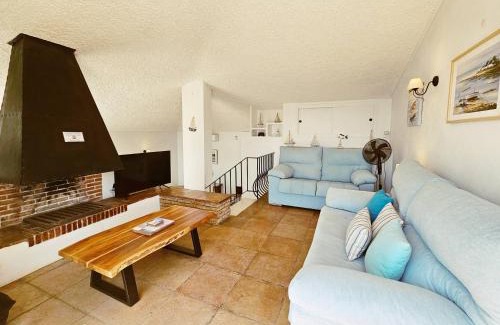 Bahia Dorada Chalet De Esquí | Golden Bay beach house by Lica