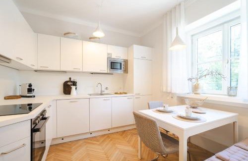 Geidorf Apartamento | Golden Flat by GrazRentals with parkview - brandnew & free parking