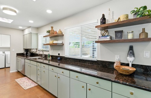 Paradise Valley Village Casa | Golden Glow Luxe Family Getaway