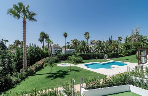 Marbella Chalet De Esquí | Golden Green - Marbella