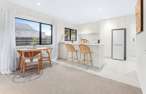 Cambridge Casa | Golden Grove - Cambridge Holiday Home