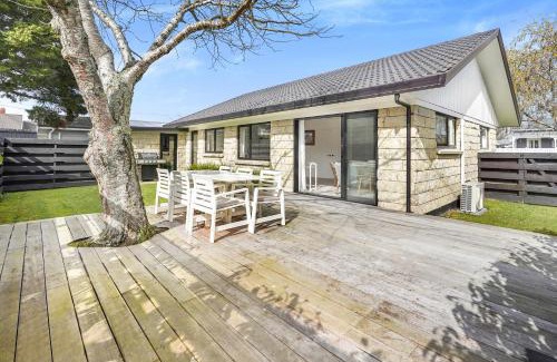 Cambridge Casa | Golden Grove - Cambridge Holiday Home