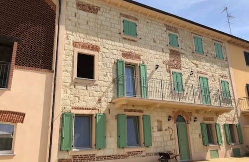 Rosignano Monferrato Casa | Golden Hills Farmhouse in Monferrato