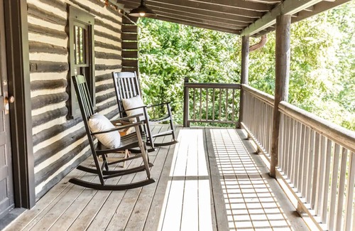 Woodfin Cabina | Golden Holler: A Mountain Retreat in Asheville