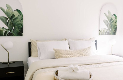 Victoria Hills Casa | Golden Hour ☀️