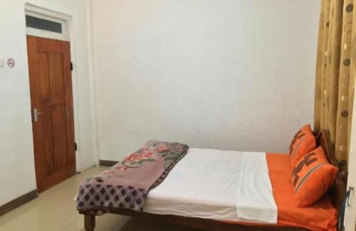 Nuwara Eliya Cama Y Desayuno | Golden King Guest