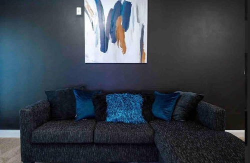 Greensboro Apartamento | Golden Magic, 7min, Self Check-In, Smart TV
