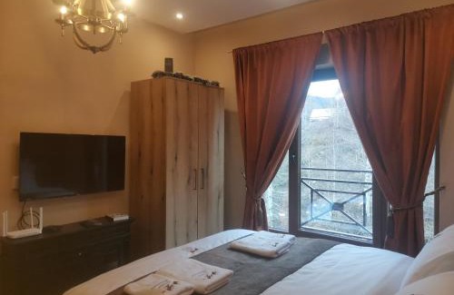 Lisina Apartamento | Golden Mountain A75 NLux Milmari