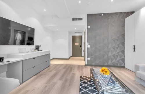 Downtown Newark Apartamento | Golden Nugget 1 Queen Bed, 1 Twin Near EWR-PENN-PRUD-Free Parking