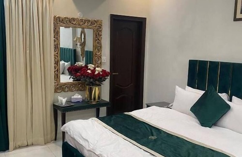 Gulberg Hotel | Golden One Hotel