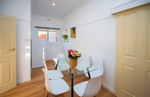 Hampton Casa | Golden & Perfectly Located Family Home at Hampton