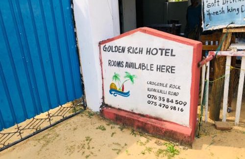 Pottuvil Division 2 Casa | Golden Rich Hotel