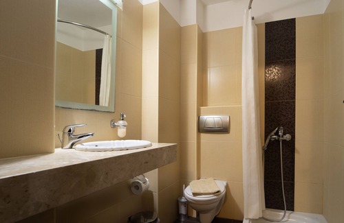 Kamisiana Casa | Golden Rose Suites