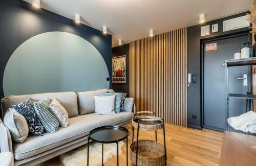 Brzezno Apartamento | Golden Seaside Beach by Aparo - Plaża 200m, 2 Łazienki, 2 Sypialnie oraz Salon, 3 TV, Balkon, Łóżeczko