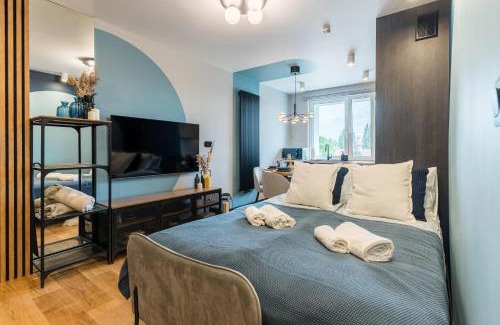 Brzezno Apartamento | Golden Seaside Beach by Aparo - Plaża 200m, 2 Łazienki, 2 Sypialnie oraz Salon, 3 TV, Balkon, Łóżeczko