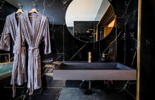 Lens Apartamento | Golden Suite - Elegance - Private Spa Jacuzzi