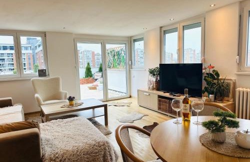 Novi Beograd Apartamento | Golden Sunset Terrace Apartment Ana