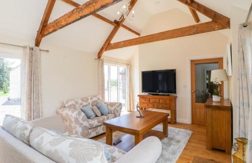 Olveston Casa | Golden Valley Barn