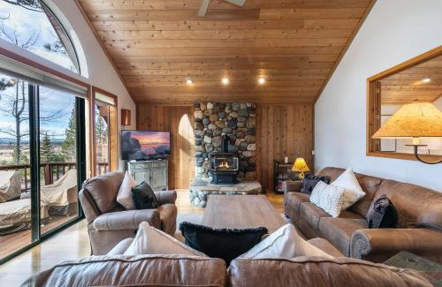 Truckee Casa | Goldmine - Luxury Northstar 4BR- Shuttle to Slopes- Gym Access- Pet Friendly