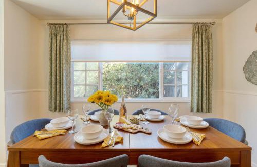 Goleta Casa | Goleta Getaway by AvantStay Private Backyard 1.5mi to the Beach