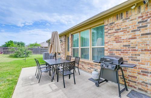 Katy Casa | Golf, Bike, Fish and More Family Getaway in Katy