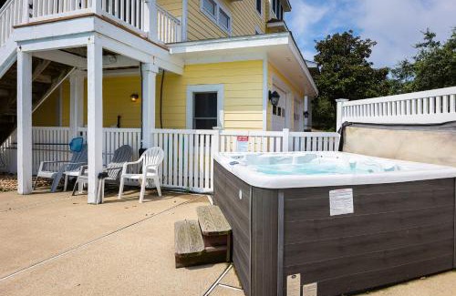 Corolla Casa | Golf Cart Friendly Pool Game Room & Resort Perks