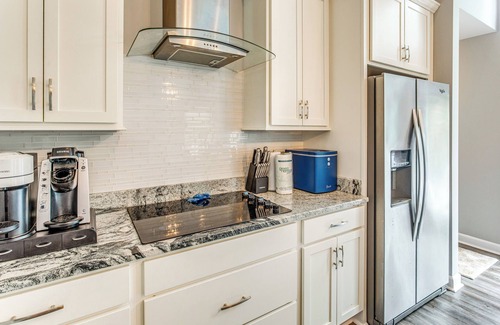Little River Cabaña | Golf Cart Included: Little River Cottage w/ Deck!