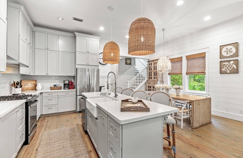 Hammocks of Seagrove Casa | Golf Cart ~ Two Community Pools ~ Close to Seaside ~ Fully Stocked Kitchen