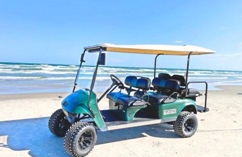 Port Aransas Casa | Golf Cart - Walk to Beach - Pool - Pets - Floor BR