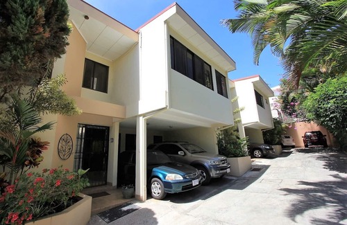 Ciudad Cariari Casa | Golf Community Townhouse