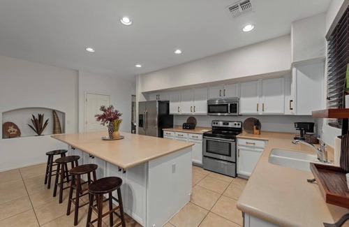 Coldwater Springs Casa | Golf Course Executive home with FREE Heated Pool!