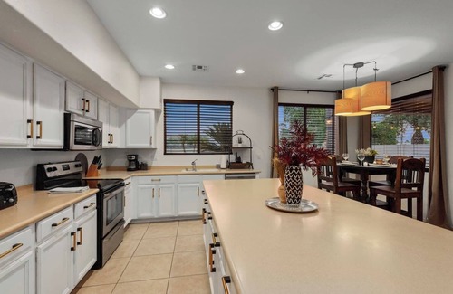 Coldwater Springs Casa | Golf Course Executive home with FREE Heated Pool!