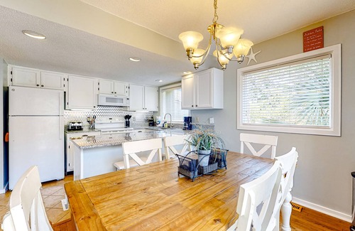 Ocean Ridge Cabaña | Golf course-front beach home with full kitchen - close to the beach