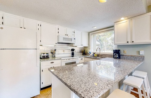 Ocean Ridge Cabaña | Golf course-front beach home with full kitchen - close to the beach