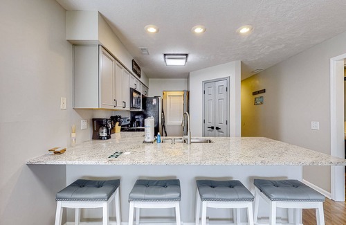 Carolina Forest Condominio | Golf course-front 2nd-floor condo with water views, pool, tennis, & on-site golf
