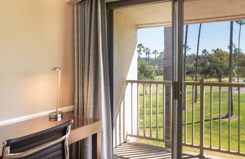 Rancho Santa Fe Hotel | Golf Course Luxury Getaway w/ Spa, Pool & Sun-Kissed Beaches